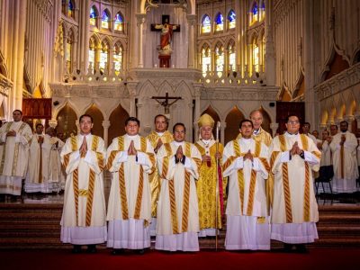 Mons. Alfonso Cortés ordena diáconos a cinco Legionarios de Cristo