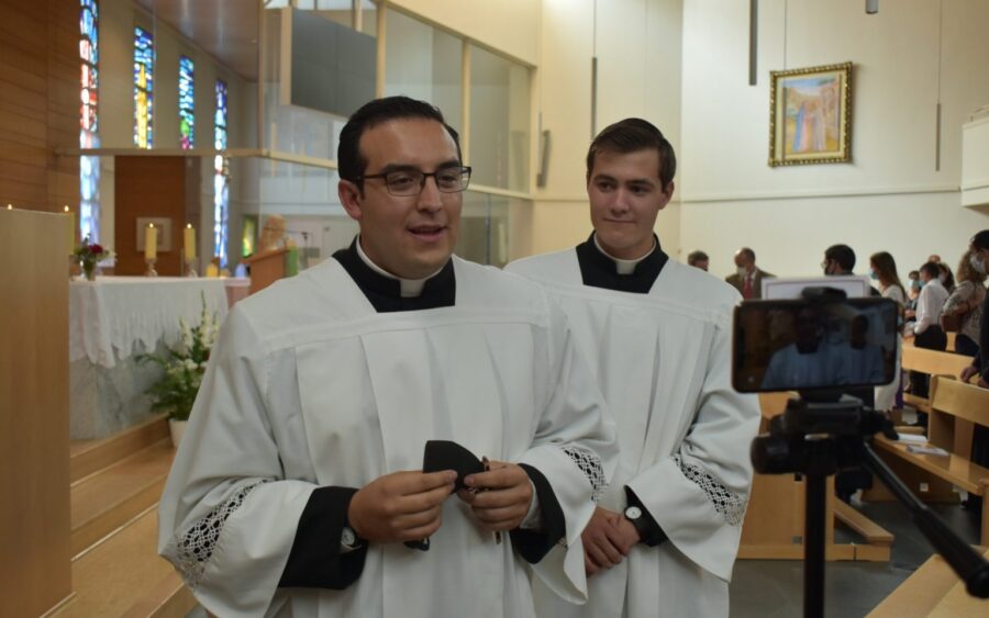 Conocer a Cristo y amarle más, camino hacia sacerdocio como religiosos