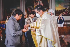 Ordenaciones sacerdotales y profesiones perpetuas