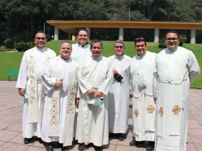 Logos: Ejercicios espirituales para sacerdotes diocesanos