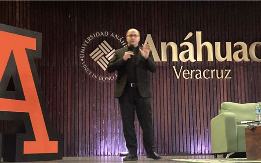 El P. Alberto Carrara, L.C., participa en jornada de Humanidades